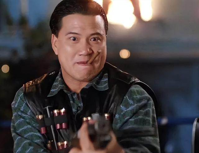 大湾区这一晚，66岁的“港圈大佬”万梓良，活成了一个笑话