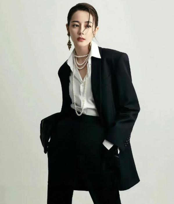 迪丽热巴|迪丽热巴怀孕再被实锤,曝出多张孕期照片