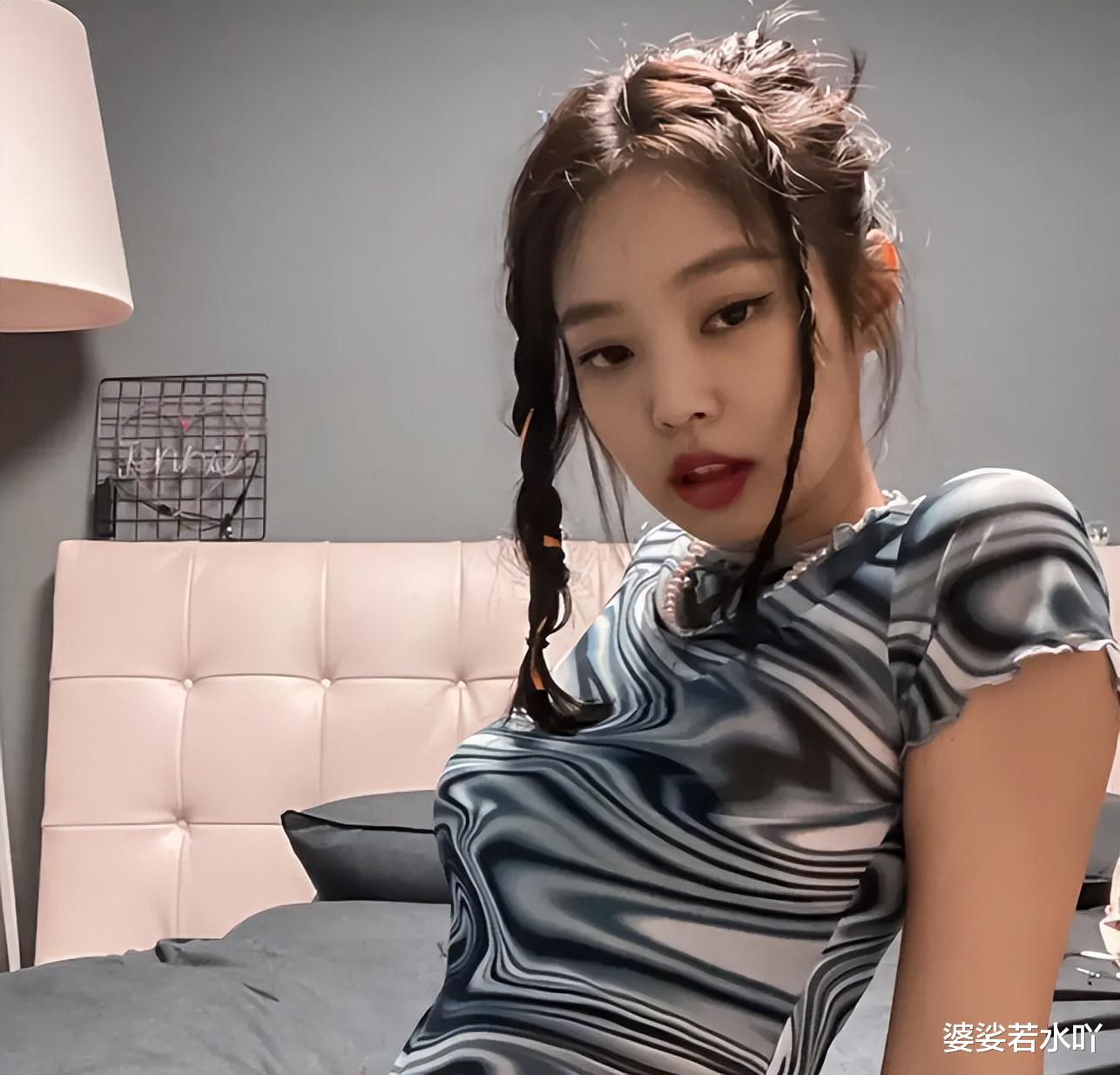 jennie|Jennie闯好莱坞擦边后，演唱会中途退场，知情人称她一天都在呕吐