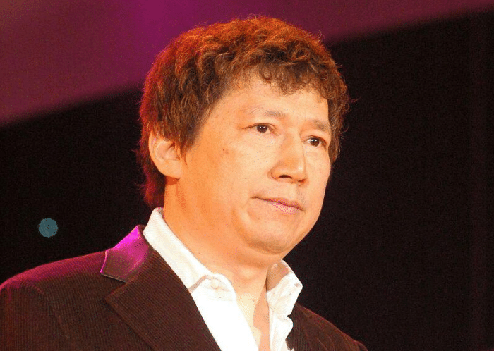 到李春平的面前寓意已经十分明显,认为李春平就是她此生最后一位情人。