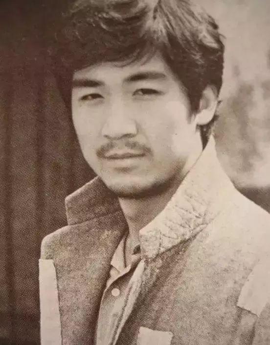 霍思燕|张国立晚节不保,世界在也不能宽容他