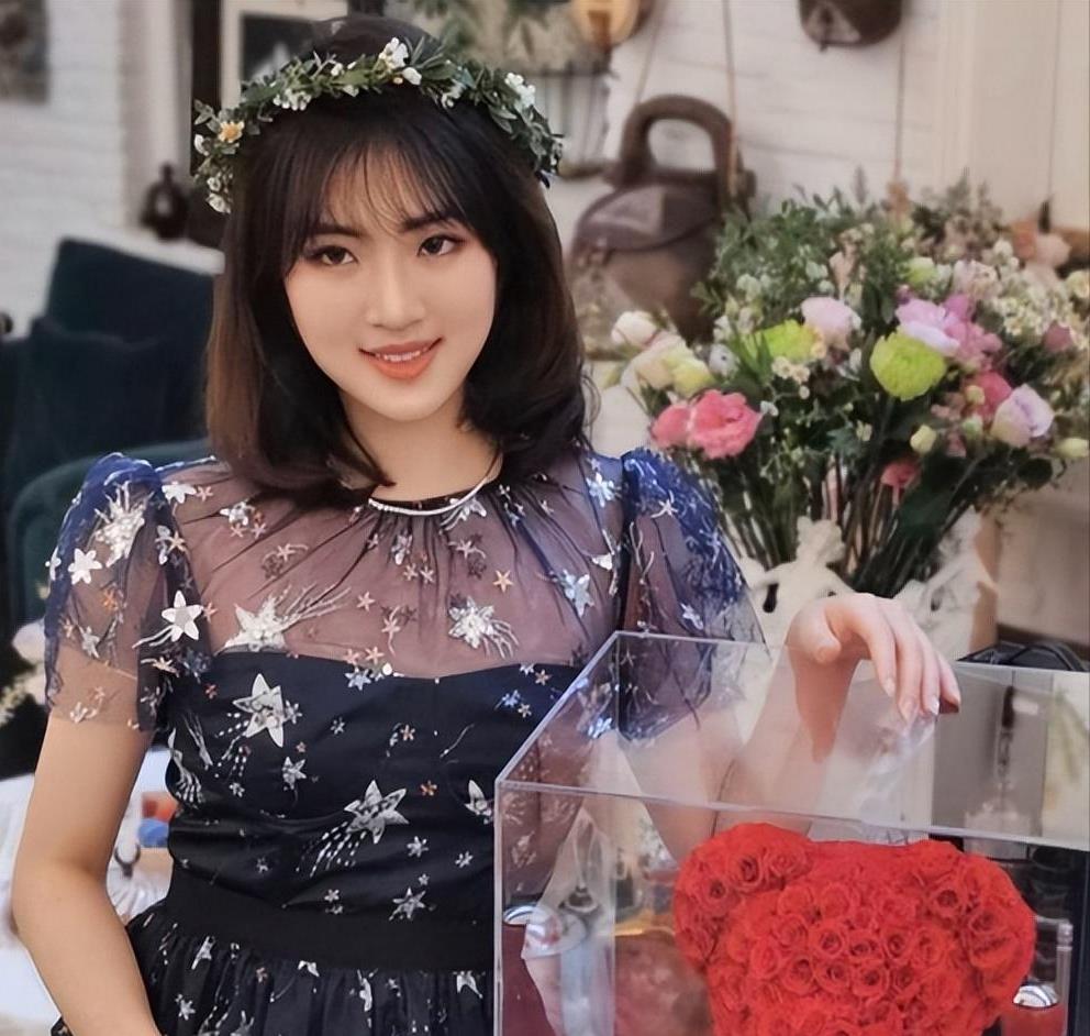 姚安娜|“华为千金”姚安娜,有私人飞机,住5亿豪宅,却仍非要当明星