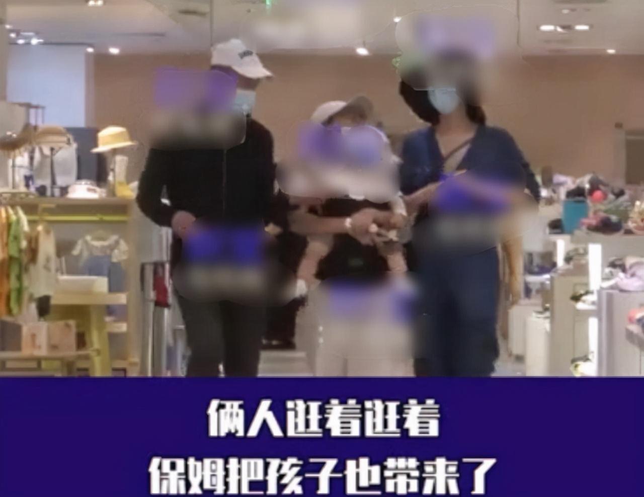 田朴珺|王石一家三口游日本,田朴珺吃雪糕偎依老公怀里撒娇,爱女未出镜