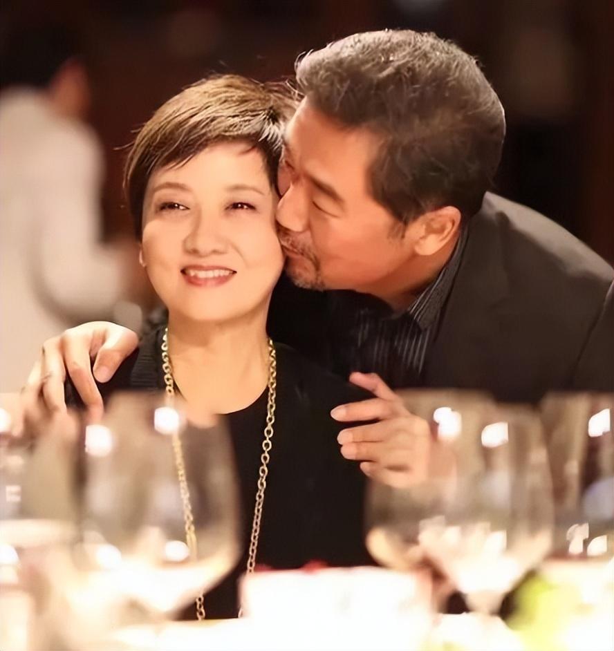 霍思燕|张国立晚节不保,世界在也不能宽容他