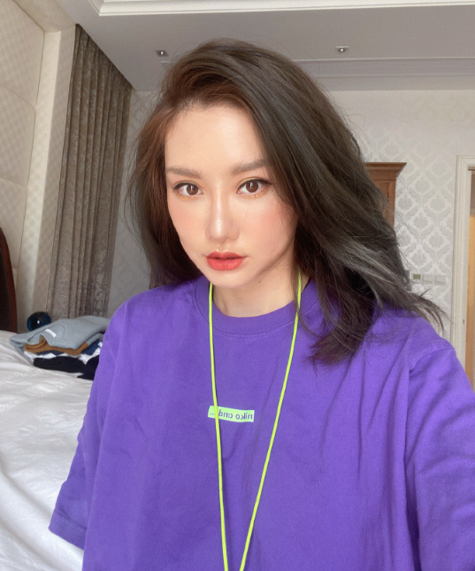 赵子易|“狗保姆”赵子易：7年熬走思聪多任女友，负面不断却独得宠爱