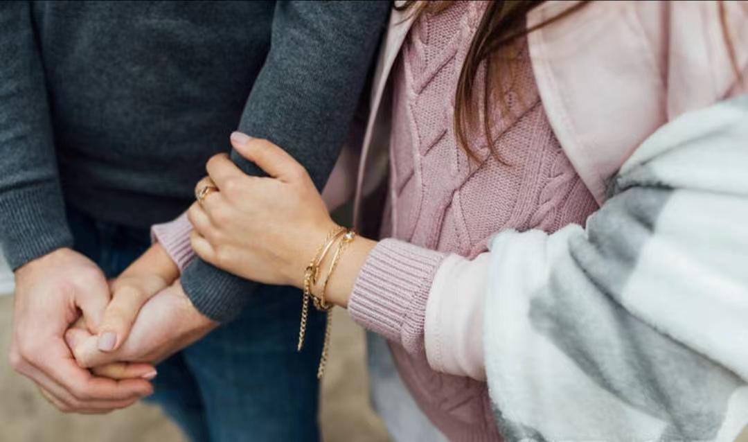 情侣|女尊男卑现状！资本洗脑日趋严重