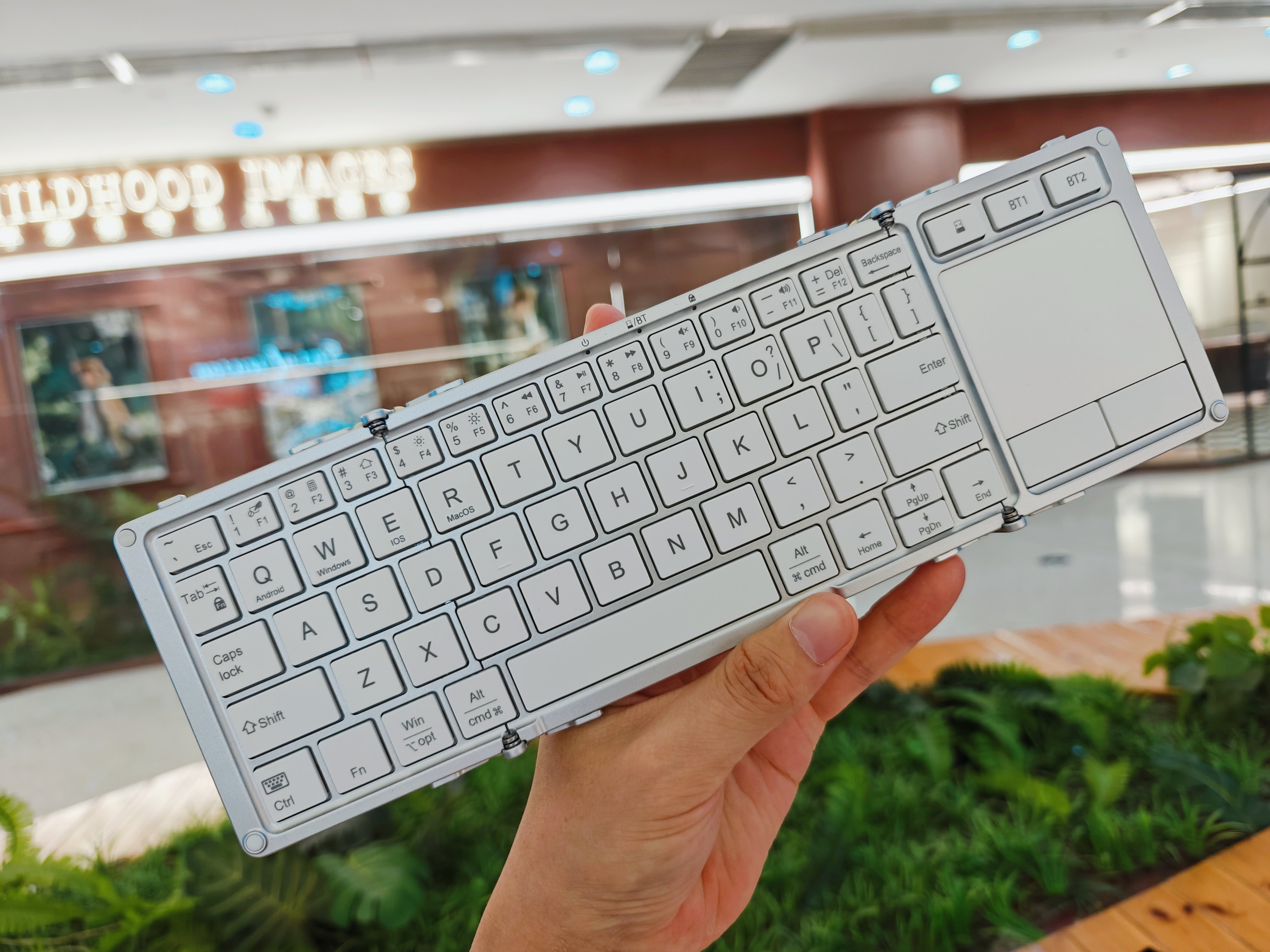 键盘也卷“三折叠”？BOW折叠蓝牙键盘，移动办公便携利器！