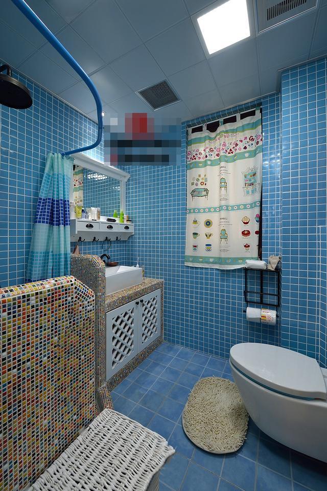 晒晒65㎡新家, 卫生间砌了两堵马赛克矮墙