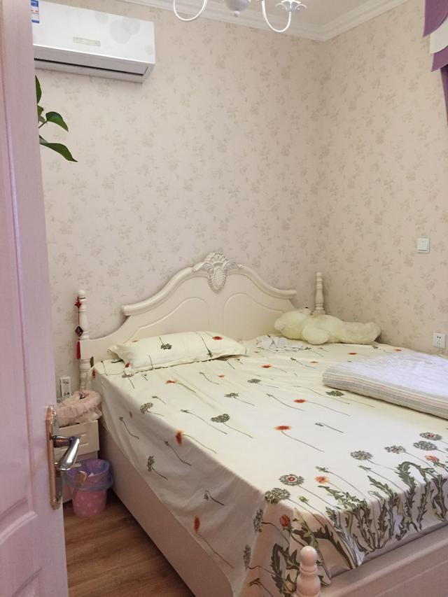 6万装修的52㎡新房, 玄关设计一排柜子!