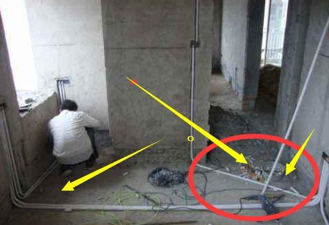 工人给我家做水电地面不开槽, 火冒三丈, 分析完后发现是我误会了