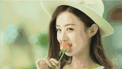 赵丽颖遭全国网友咒骂, 就因微博发了3个字