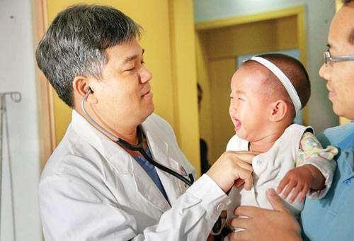 二舅她二舅|7个月孩子哭闹不止, 家长不听医生建议, 一意孤行, 孩子最终丧命