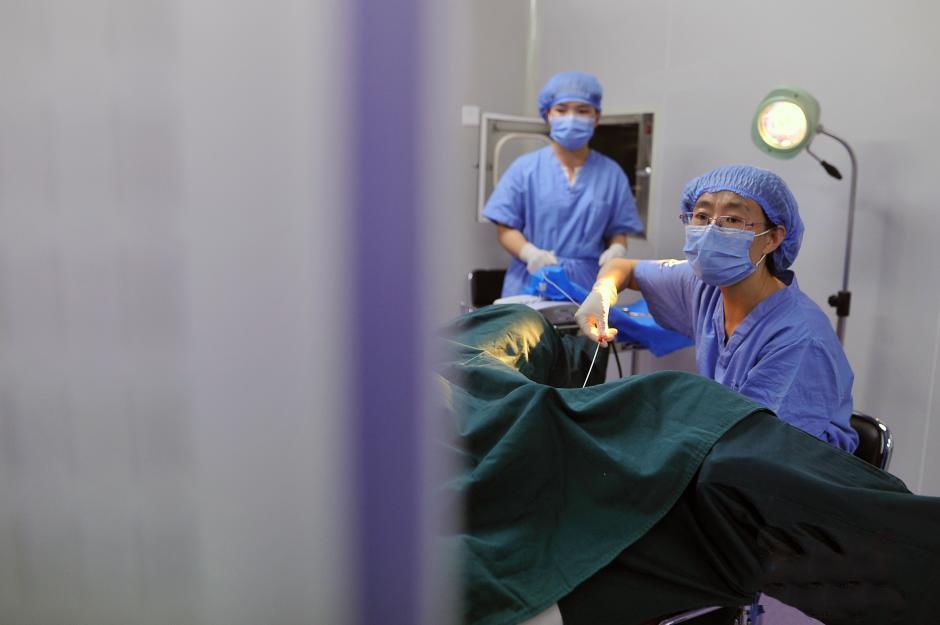 满意!人工取卵子对女性身体的伤害"乐不可支"-第1张图片-天福博客