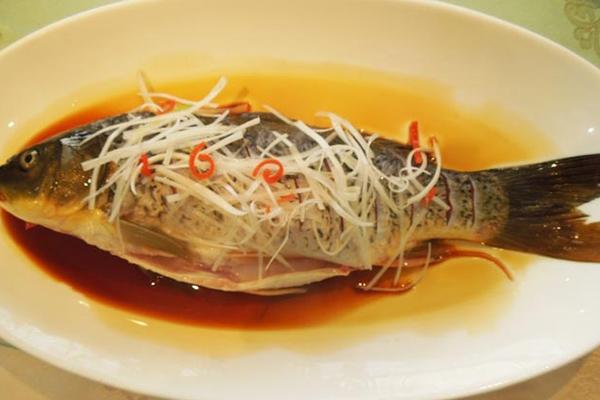 这种方法做清蒸鲤鱼鲜美可口能最大程度保持鱼的营养
