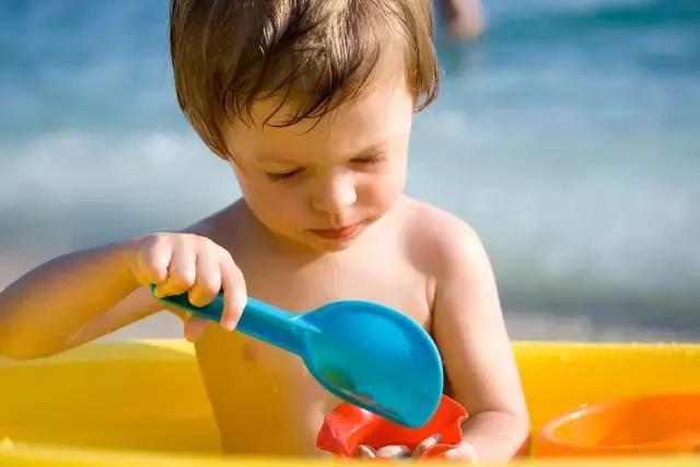 这几种行为说明宝宝大脑在变聪明, 家长千万不要搞砸了