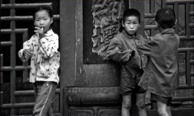 「上甘岭」美国人拍摄的1980年代中国孩子们: 原来80后的童年是这样子!