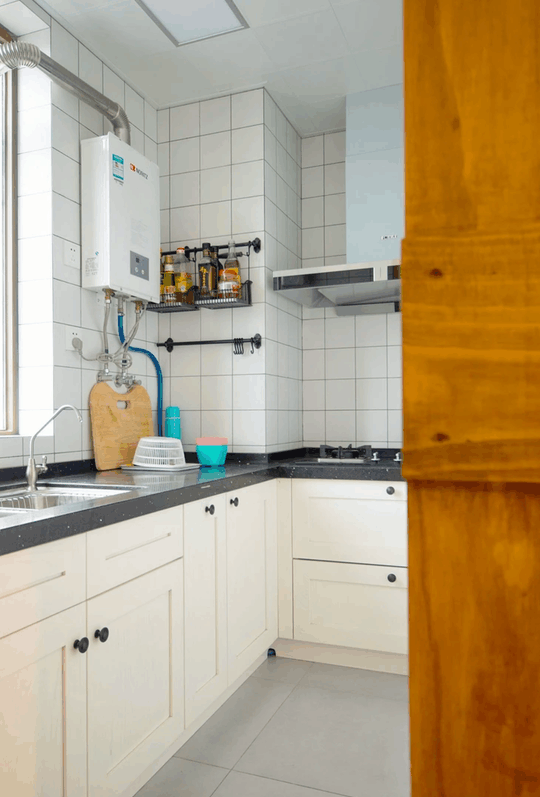 新房装修, 老公坚持不做电视墙, 全屋“刷大白”! 反而耐看极了!