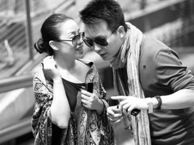 39歲李玉剛近照: 佛門修行14年, 混血女兒超可愛