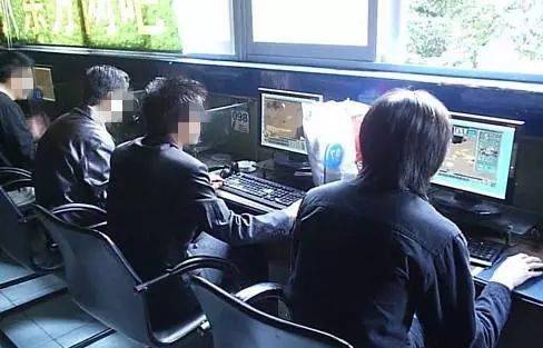 男民警，卧底当“美女”？怎么办到的？