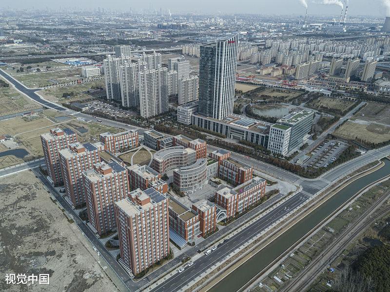 難怪樓市下跌！專家揭秘春節最大假象：出過國人數占人口比例僅5%！