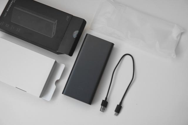 双向快充和数显，紫米Aura移动电源不盘一个吗 ?