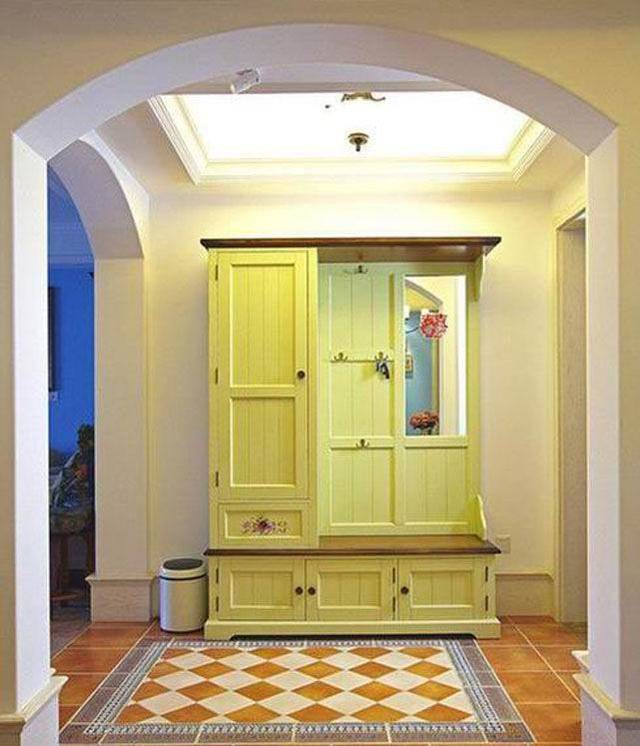 OKE家的玄关鞋柜这样弄，美观还漂亮！