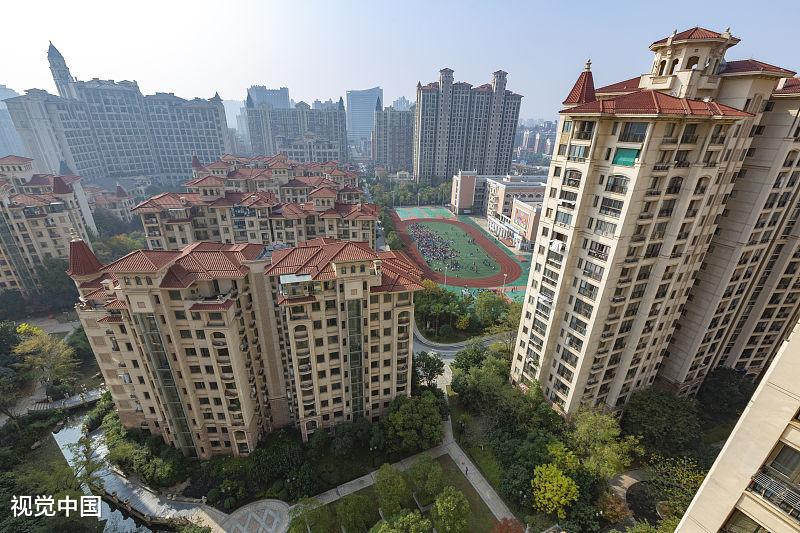 学区房1年半跌九千，卖家发愁中介劝：还没跌够1万，30%不算跌