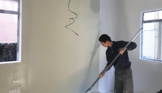 一家3口挤33㎡“铁皮屋”，设计师爆改变“安乐窝”！令人感动