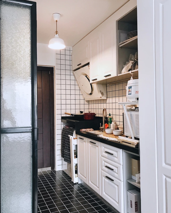 京漂9年买下28㎡胶囊房，自装成“幸福窝”！女人有套房心里踏实