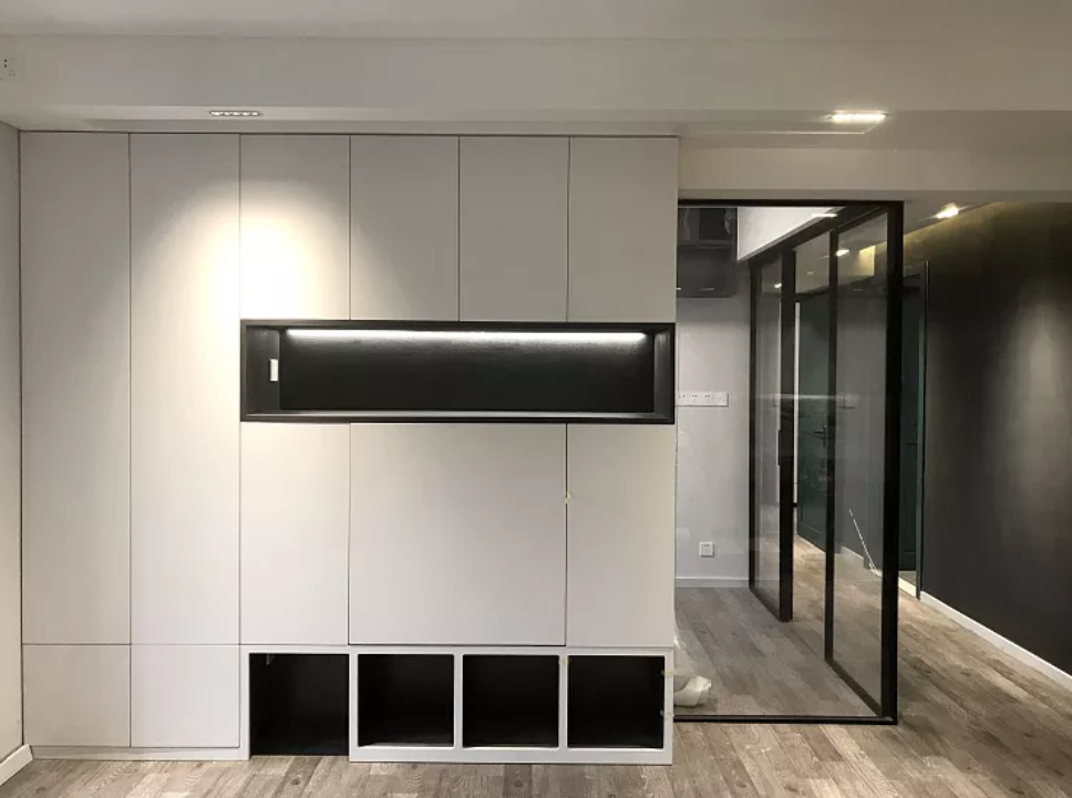 砸掉電視墻，全屋簡約風，他家反而變“豪宅范”！全屋收納更贊