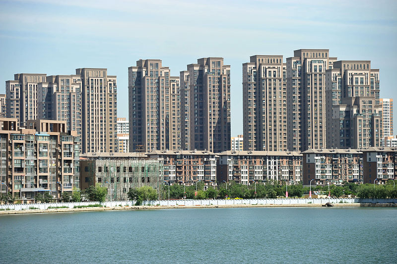 楼市有“三道坎”！60万丁克，4000万光棍，“四二一”的家庭结构