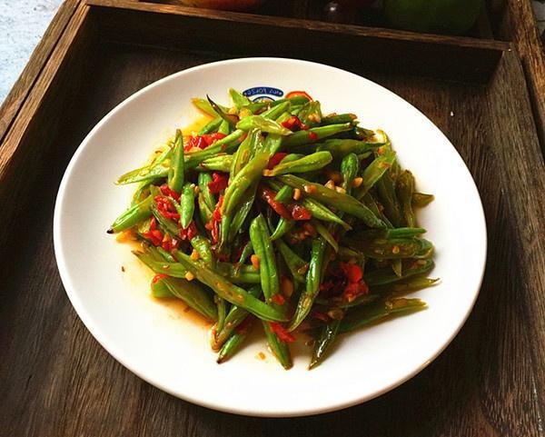 经常吃这3种蔬菜，排毒瘦身美容养颜，脸色红润动人