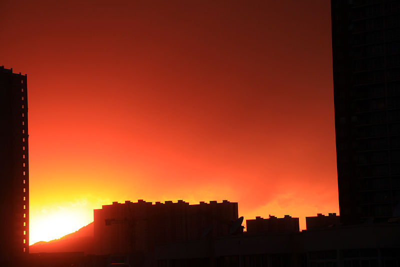 楼市剥掉伪装？专家：我观察了100个城市，2016年前房价一分没涨