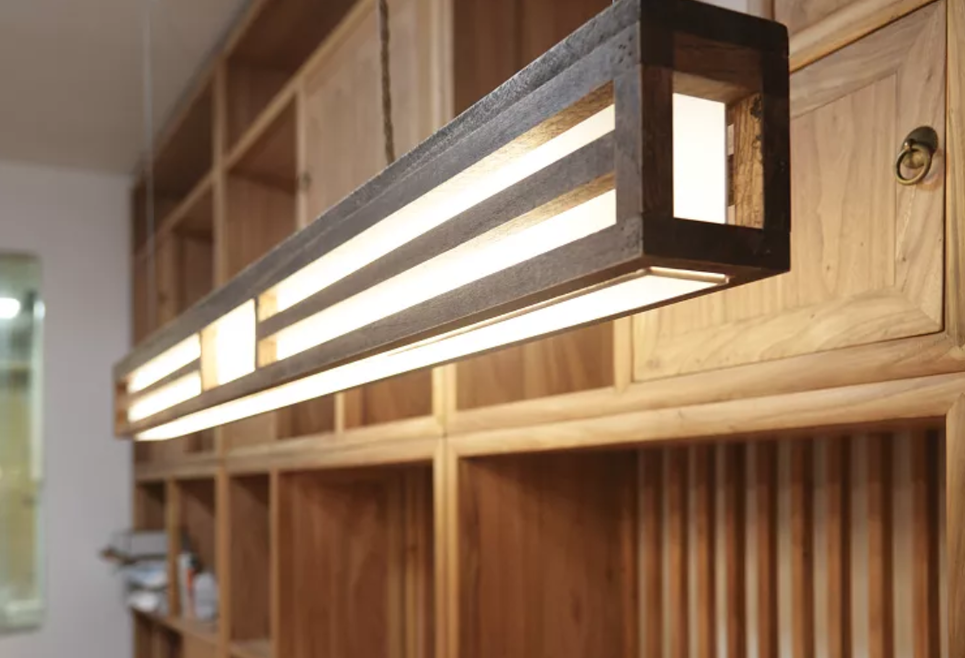 陽臺改“箱床”，不買沙發，自制燈具！她的家充滿“煙火氣”