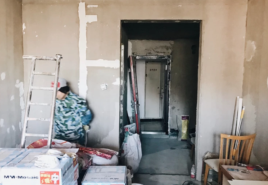 京漂9年买下28㎡胶囊房，自装成“幸福窝”！女人有套房心里踏实