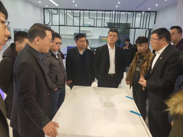 共生时代|行业协会的助力, 企业间的深度关联, 缺一不可