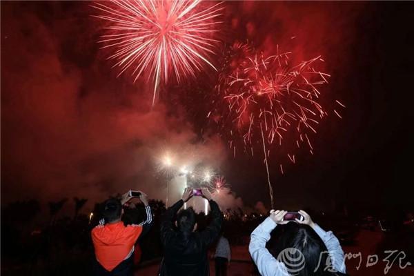 剛剛 廈門金門焰火璀璨對放！海量美圖！