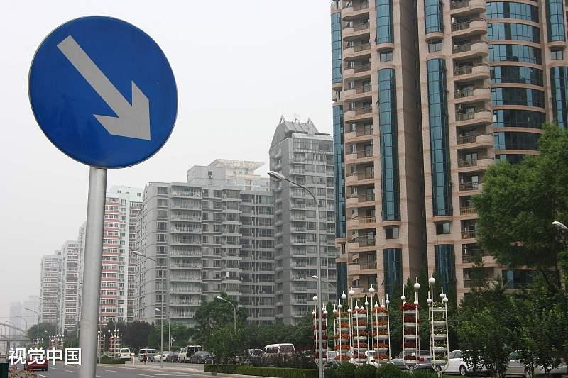 寒冬中的开发商: 跑同行售楼部门口截客, 年终奖打水漂还没底薪