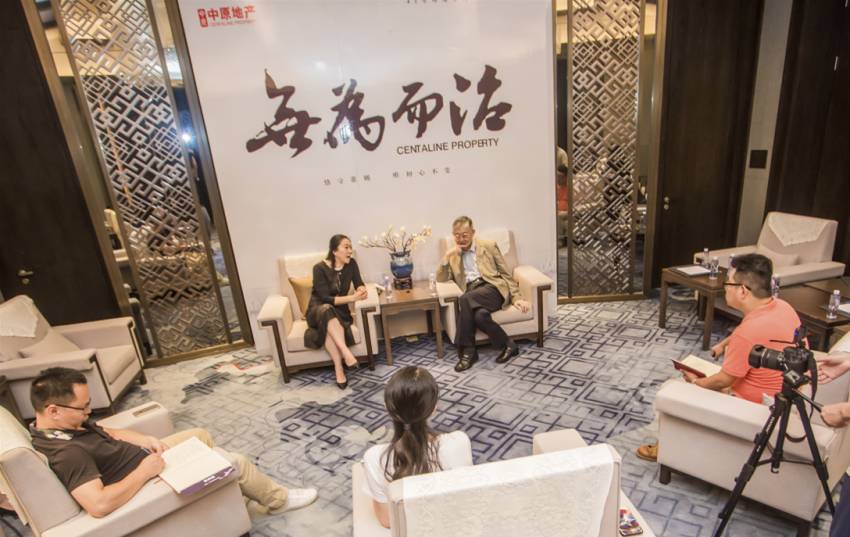 凤凰房产专访——中原集团创始人兼主席施永青