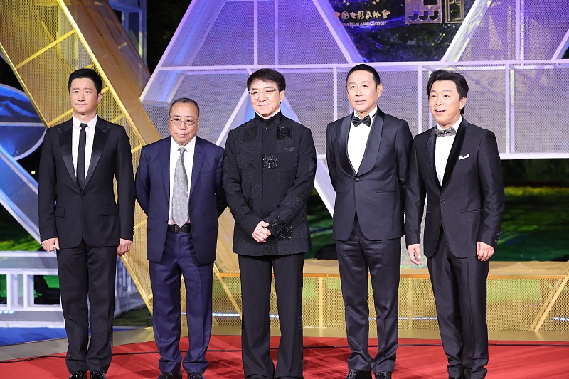 「李文亮」首部抗疫剧《在一起》在筹备中，陈道明演钟南山，谁演李文亮让网友难以抉择