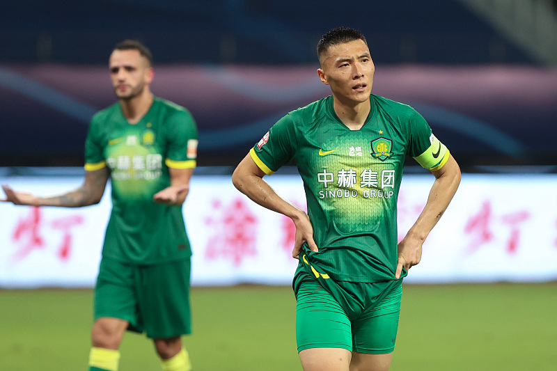 |首发宣！国安正式更换队长，32岁国脚被剥夺职务核心外援顶上