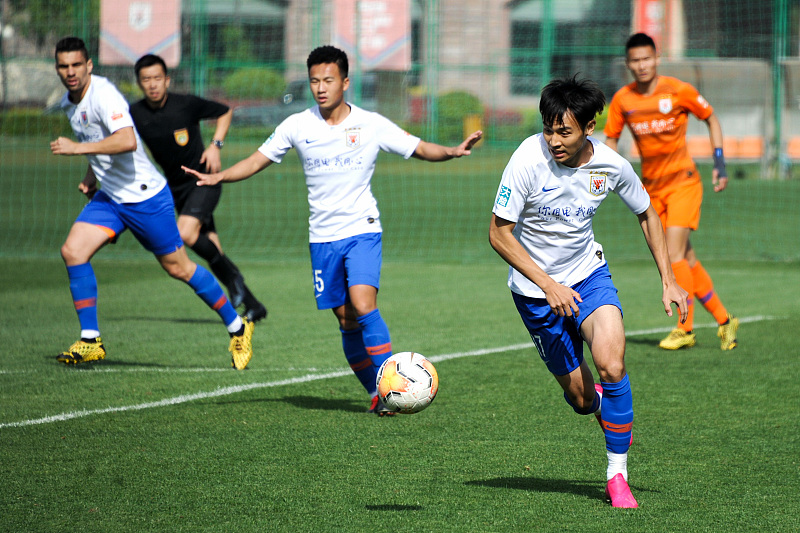 【国足】李铁后悔吗？鲁能王牌热身赛频频爆发进球，却始终敲不开国足大门