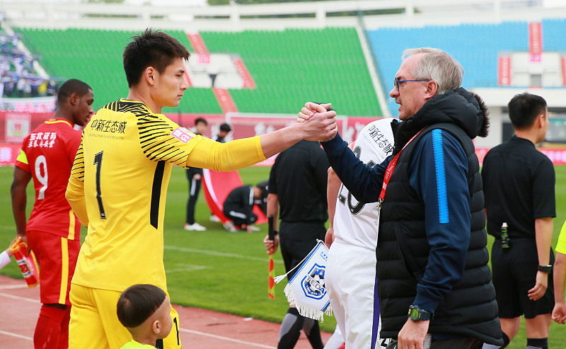 「杜佳」斯蒂利克妙手解决泰达顽疾，球队终于迎来靠谱门将，曾入选国足