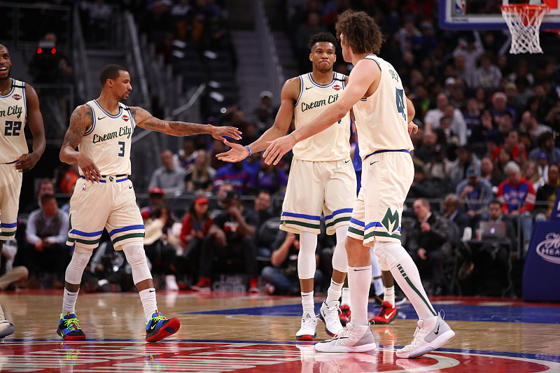 字母哥|恭喜！火箭险胜雄鹿，42+15三首发化身奇兵，哈登威少打脸字母哥