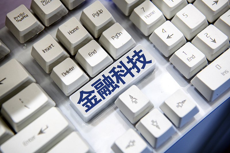 经济学|为什么财经类大学专业分数这么高，学经济真的收入高吗？