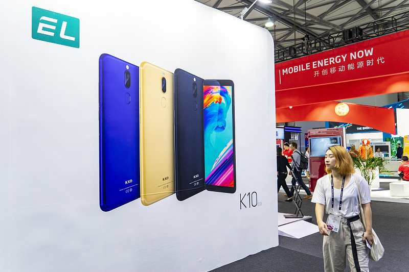 拼多多|购买手机，你是选择实体店还是网上，敢在拼多多里面买手机吗？