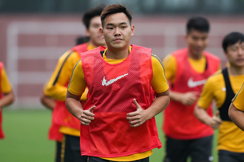 #中超#新赛季中超降级第一热门浮出水面，引援成色不足，保级前景堪忧