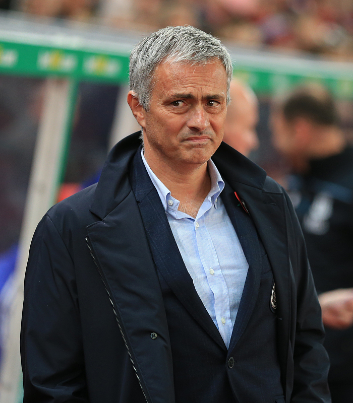 『曼联』穆里尼奥真冤！当年提拔小将撑起皇马半壁江山，钦点曼联3人也已成材