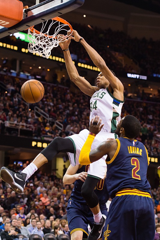 勒布朗·詹姆斯|尴尬！16年总决欧文场均27.1分3.8助，MVP为啥给詹姆斯呢？