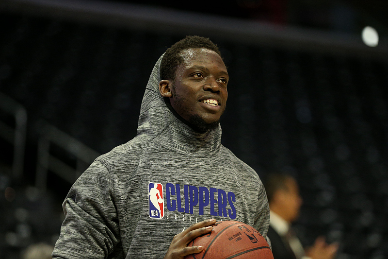 「湖人队」再见，热火！NBA宣布一个重要决定，56+24中锋有意重回湖人